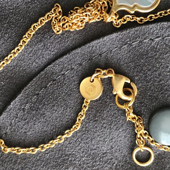 NWOT Julie Vos Gold and White Clover Necklace - Picture 2 of 3